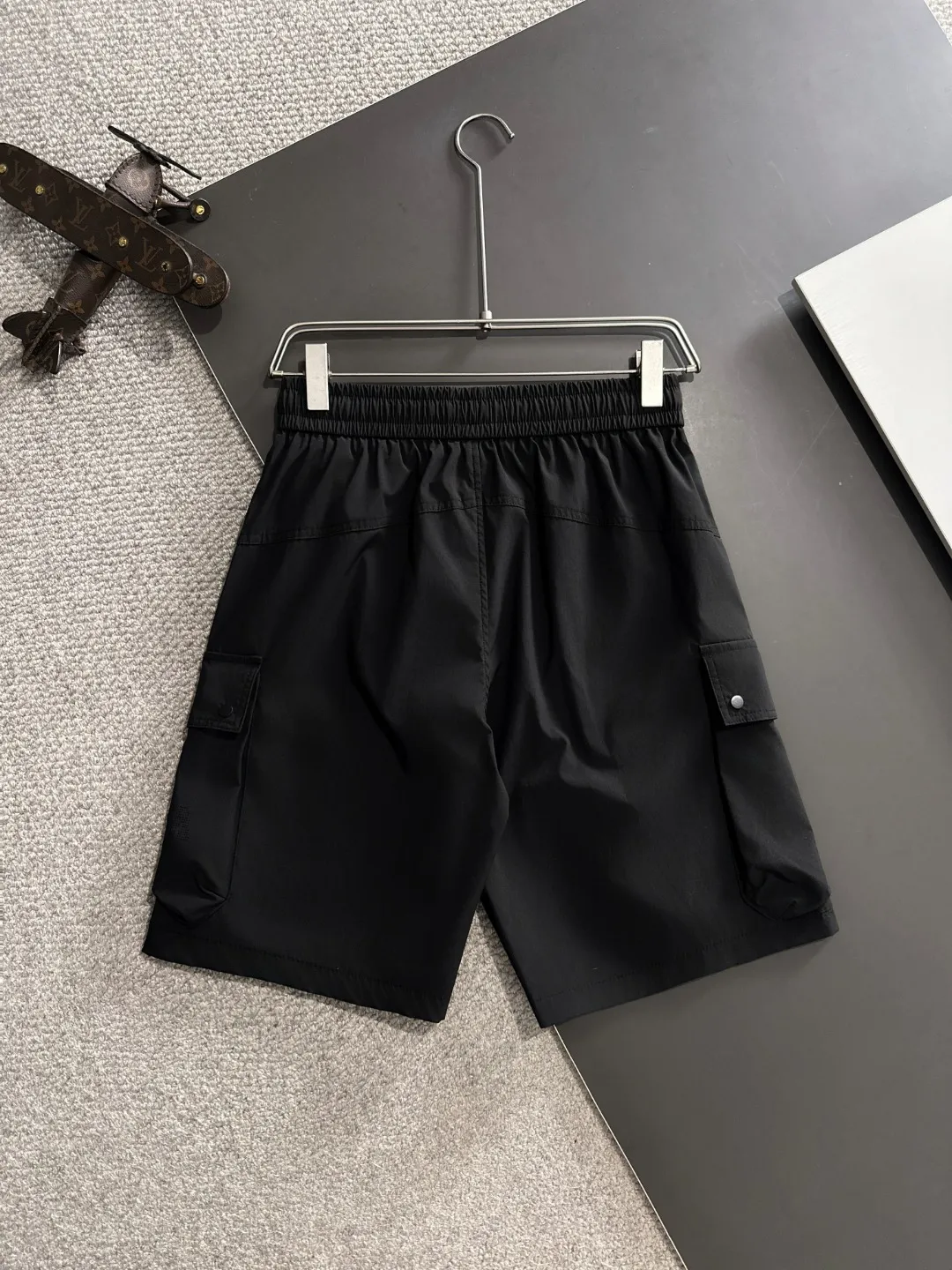 🅿️330 next day shipping, high-end goods, Stone Island 2025 spring and summer new elastic band casual shorts, counter-customized fabrics, high breathability and comfort, impeccable details, brand element design concept, reflecting high quality. It feels delicate and soft! It presents a casual cut and the upper body shape is great! Size: M-4XL